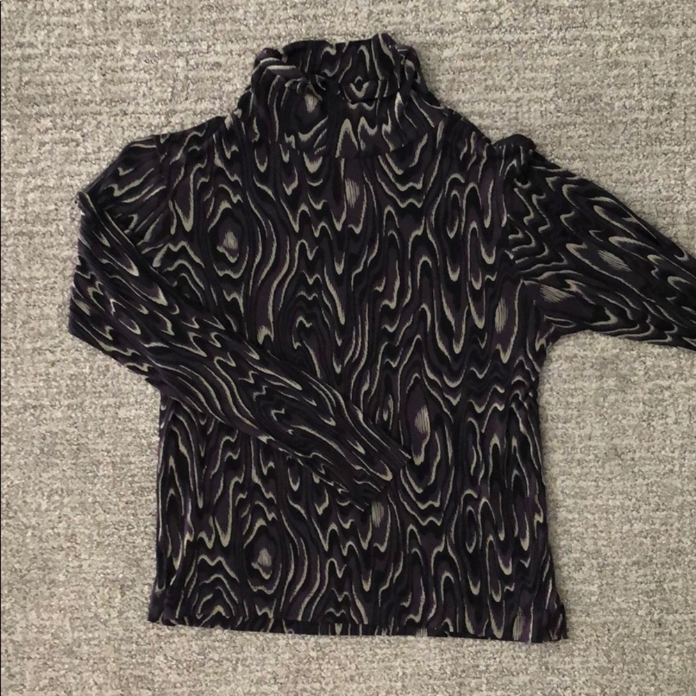 Purple patterned turtle neck